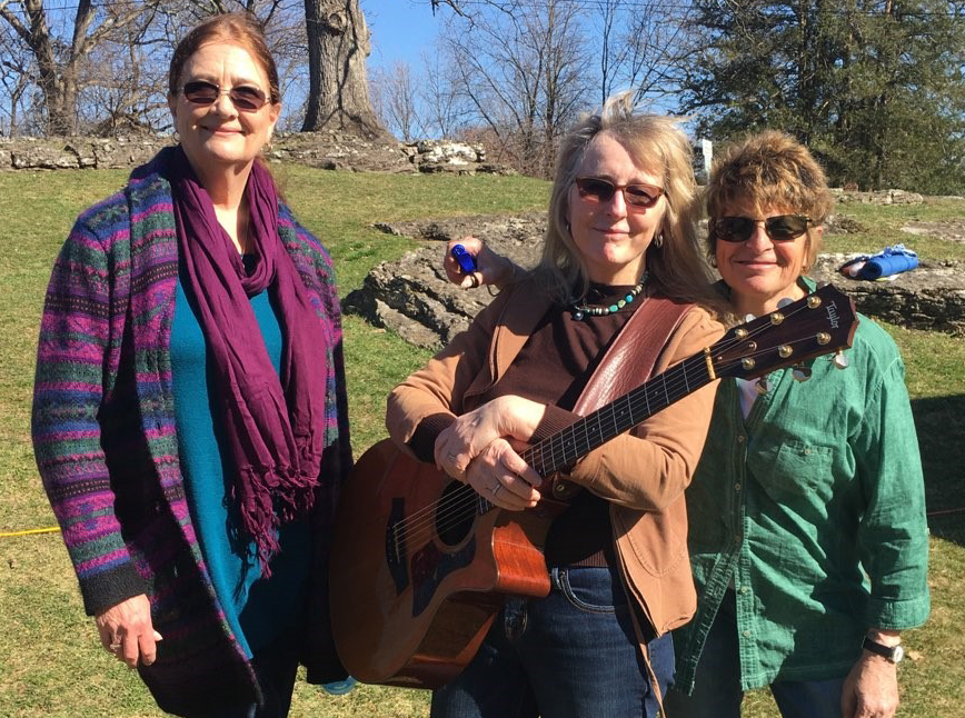 Live music on the patio with Martin, Tully and Klein